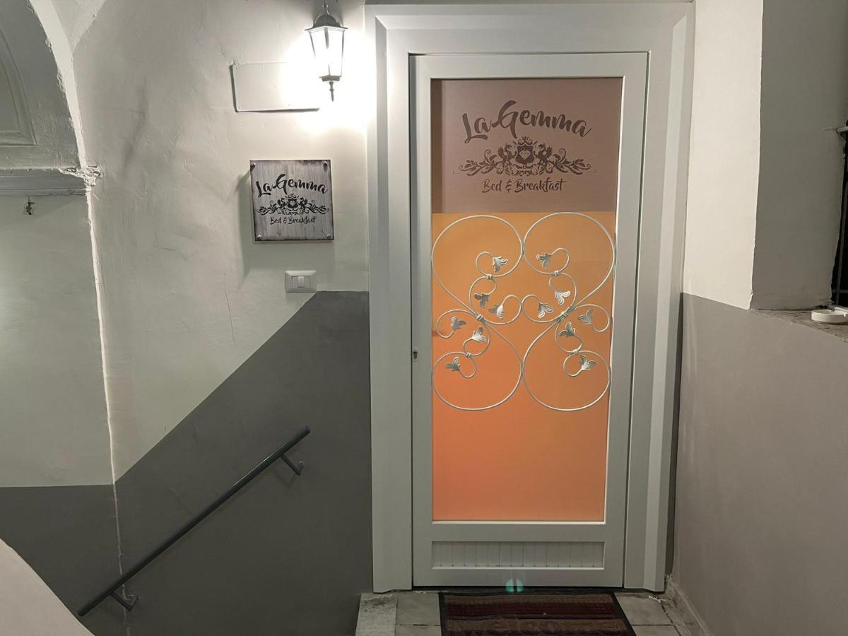 Beb La Gemma Bed & Breakfast เนเปิลส์ ภายนอก รูปภาพ