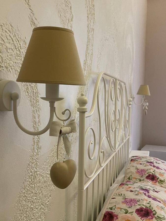Beb La Gemma Bed & Breakfast เนเปิลส์ ภายนอก รูปภาพ