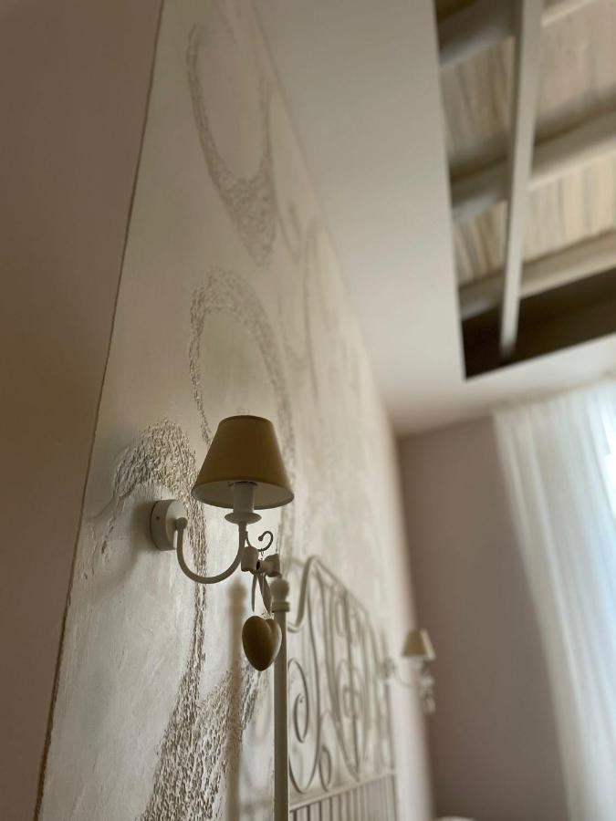 Beb La Gemma Bed & Breakfast เนเปิลส์ ภายนอก รูปภาพ